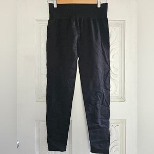 NWOT Women's Black Athletic Yoga Workout Leggings Size Medium